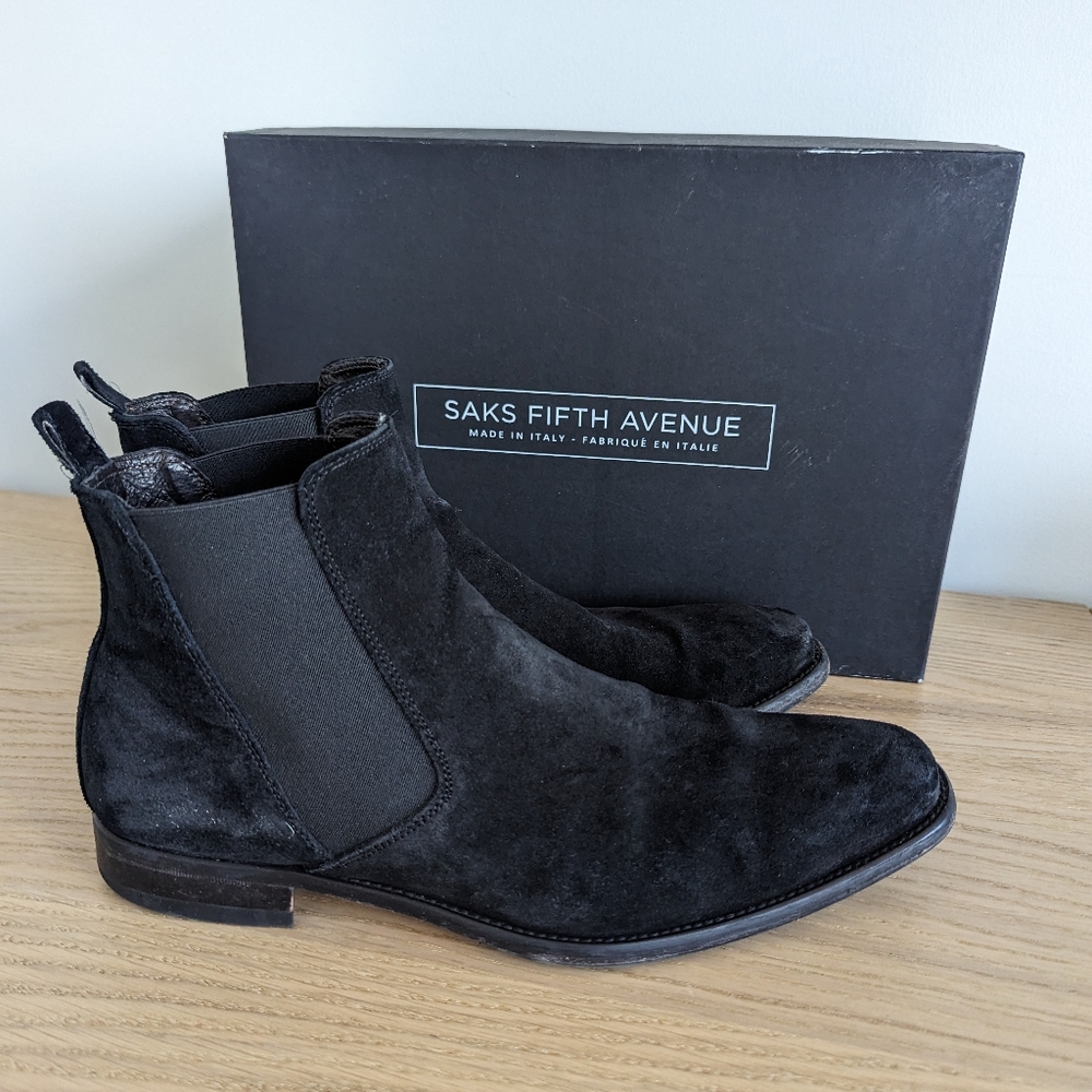 Saks Fifth Avenue Men Boots sz 10 black suede